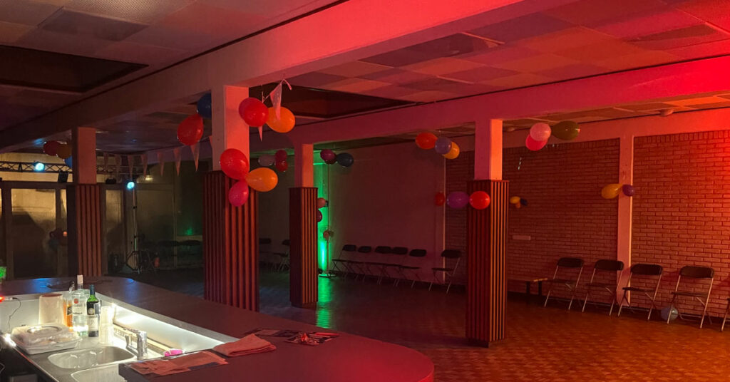 Zaalverhuur Hengelo | Goedkope Zaal Huren Hengelo | Feestzaal Huren Hengelo 3 feestzaal huren hengelo zaal huren hengelo Zaalverhuur hengelo salsafever hengelo zaaltje huren zaal huren zonder consumptie hengelo