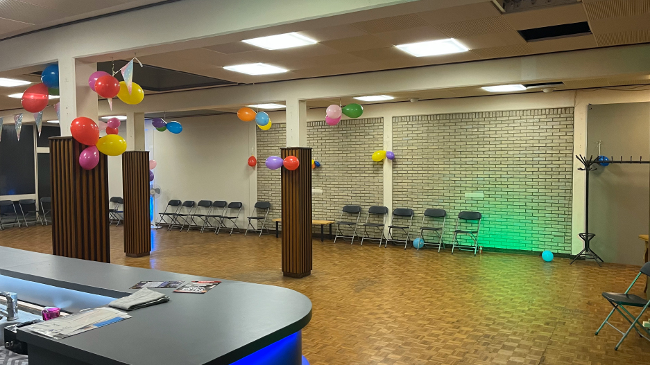 Zaalverhuur Hengelo | Goedkope Zaal Huren Hengelo | Feestzaal Huren Hengelo 11 zaal-huren-hengelo-Zaalverhuur-hengelo-salsafever-hengelo-zaaltje-huren-